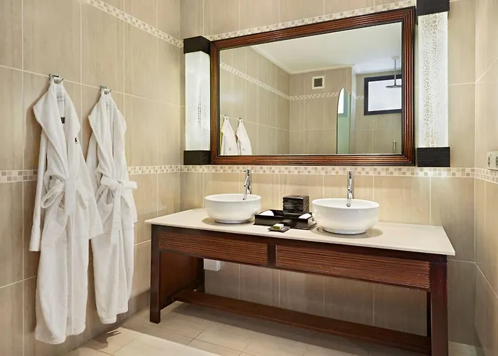 Resort Doubletree By Hilton Seychelles Allamanda & Takamaka