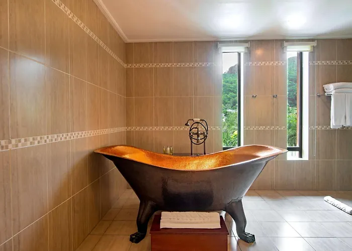Doubletree By Hilton Seychelles Allamanda & Takamaka