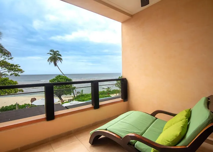 Doubletree By Hilton Seychelles Allamanda & Takamaka