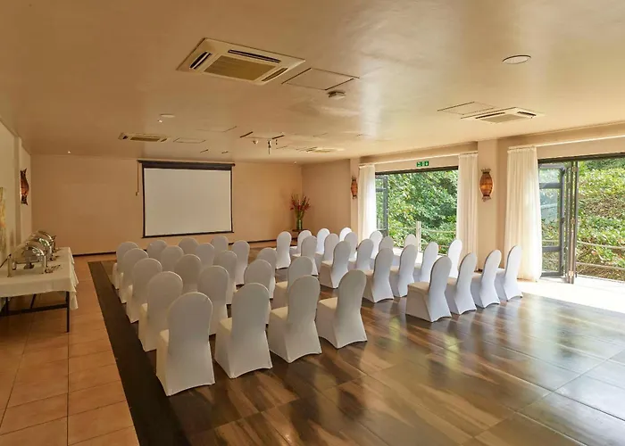 Doubletree By Hilton Seychelles Allamanda & 4* Takamaka