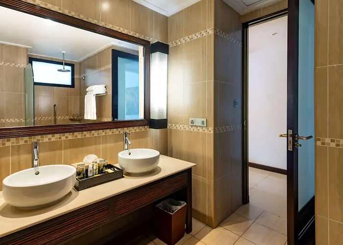 Resort Doubletree By Hilton Seychelles Allamanda & Takamaka