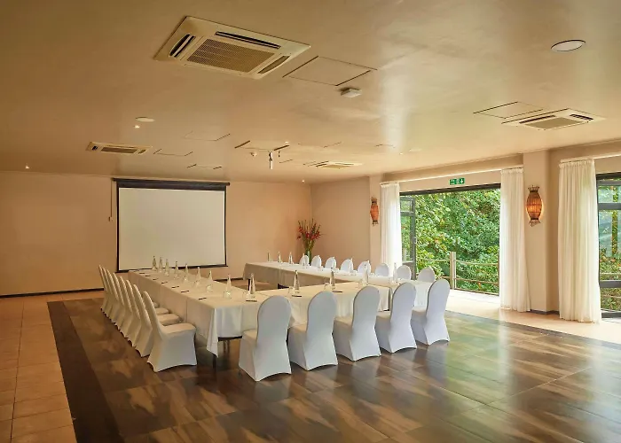 Doubletree By Hilton Seychelles Allamanda & Resort 4*