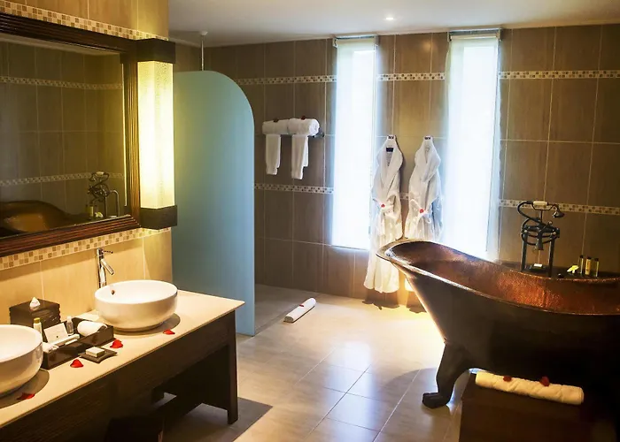 Doubletree By Hilton Seychelles Allamanda & Resort 4*